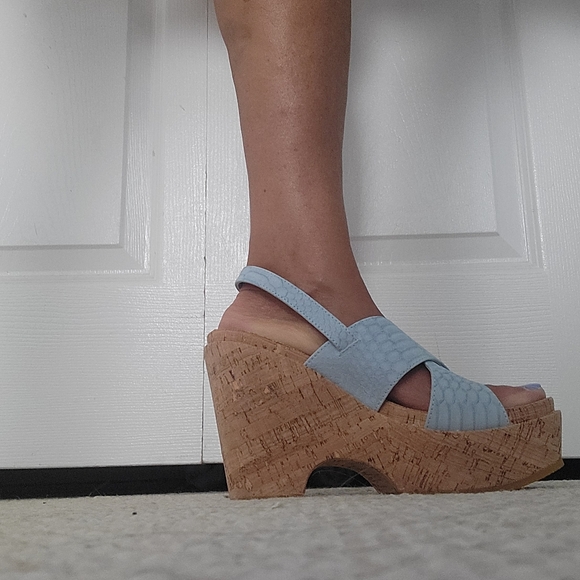 Nina Harper Sky-Blu wedge sandal - Picture 10 of 13